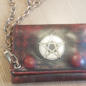 Wallet with chain